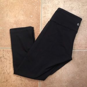 Lululemon Wunder Under Crops, Size 4